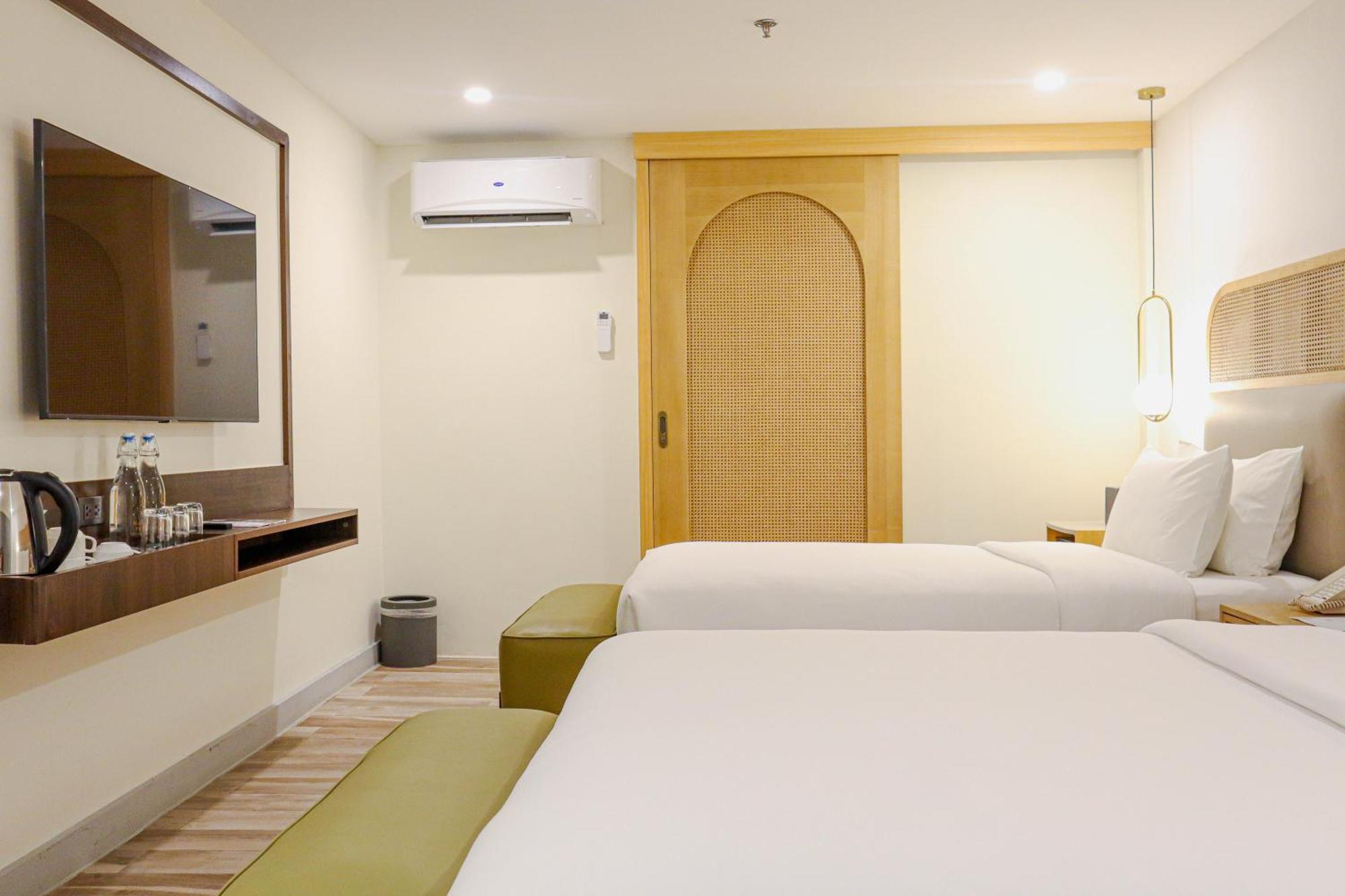 Hotel Mandarin Nest Boracay 4*
