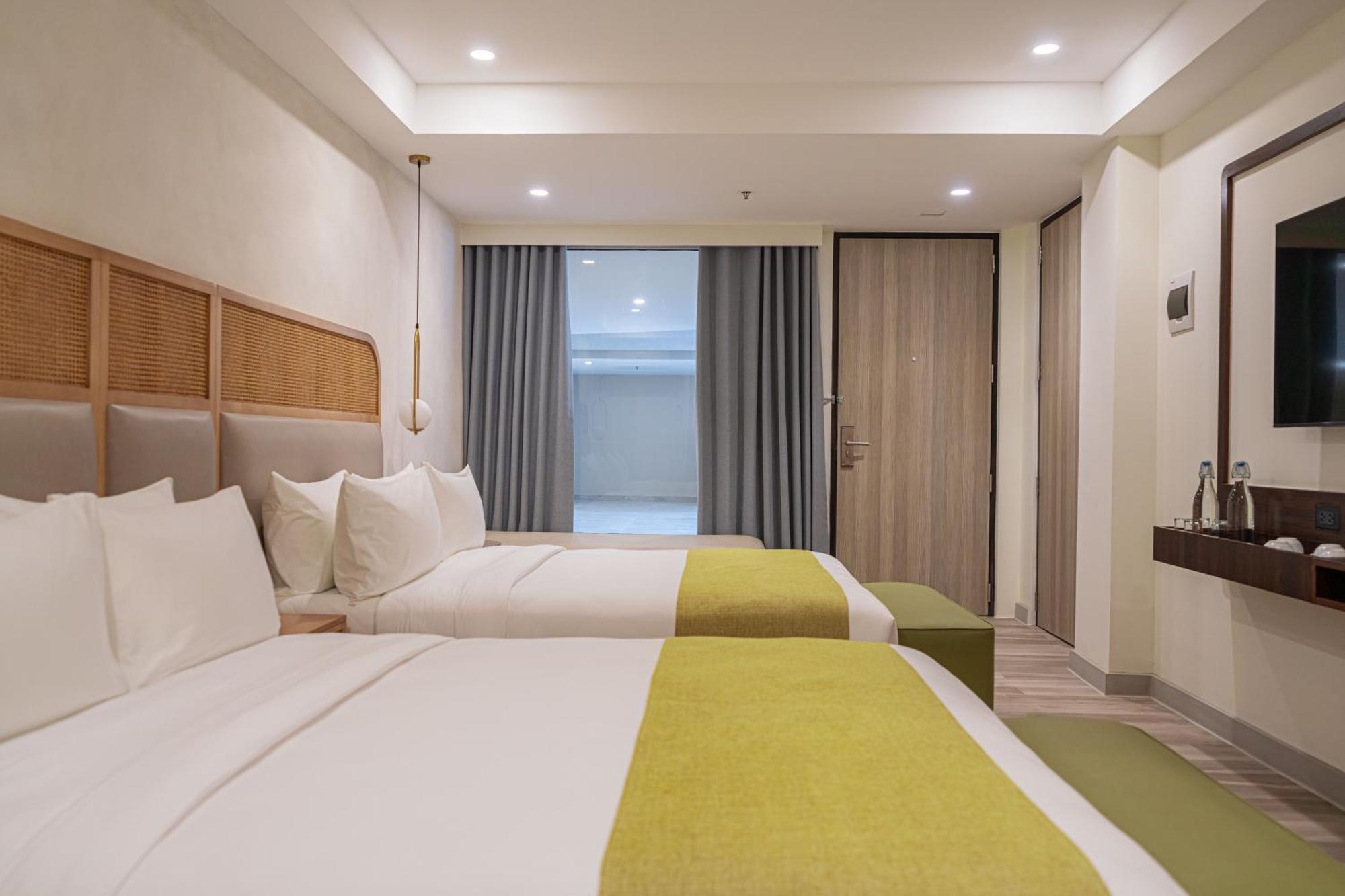 Hotel Mandarin Nest Boracay
